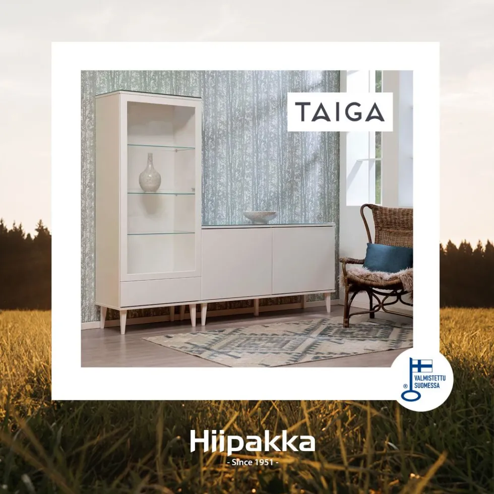 Hiipakka Taiga 9.2 vitriini kirkkailla lasiovilla