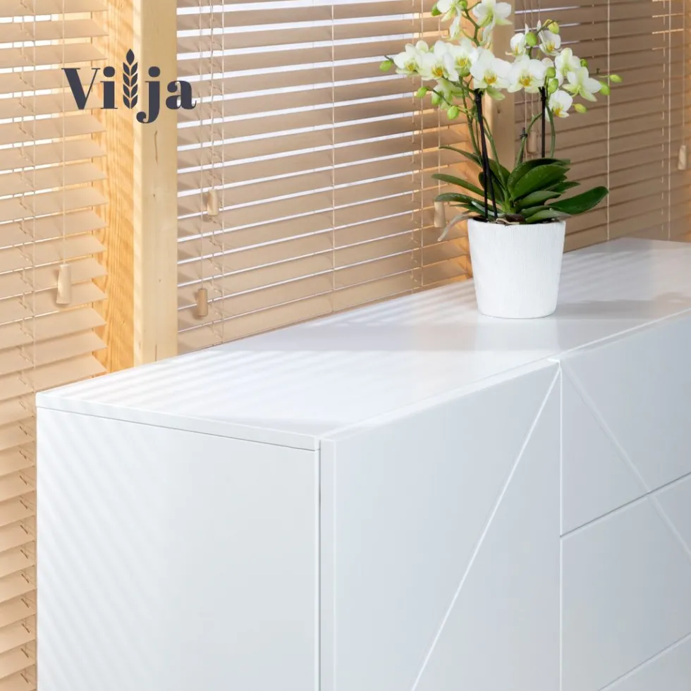 Hiipakka Vilja tv-taso 150cm ovilla, valkoinen