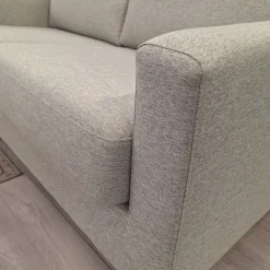 Unico Oliver 2-istuttava sohva, hiekan harmaa